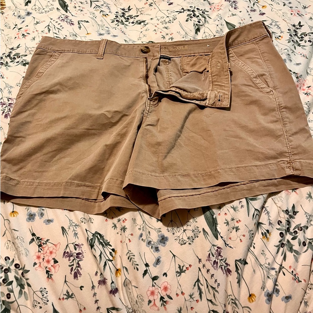 Size 20 midi super stretch American Eagle shorts. Khaki. Never worn.